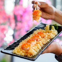 Salmon Vocano Roll /แซลมอนภูเขาไฟ