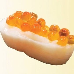 Engawa Ikura  sushi/เอนกาหวะพันไข่ปลาแซลมอน