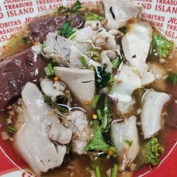 ร้านต้มเลือดหมู ก๊วยจั๊บ by แม่เจ๊ปัน