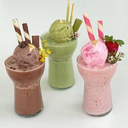 โฟรต (โกโก้/มัทฉะ/สตอเบอรี่)