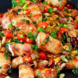 ข้าวหมูกรอบคั่วพริกเกลือ หมีใหญ่ 2XL