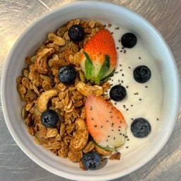 Yogurt Granola bowl 