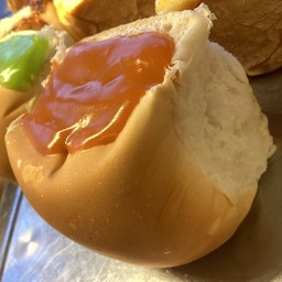 ปังนึ่งไส้ทะลัก สังขยาชาไทย