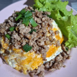 ข้าวไข่ขยี้หมูสับ
