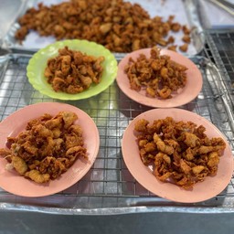 หนังไก่ทอด