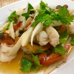 ยำเห็ด โคนกุ้งสด