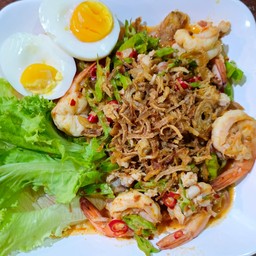 ยำถั่วพลูกุ้งสด