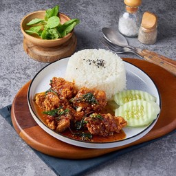 ข้าวกะเพราไก่กรอบ