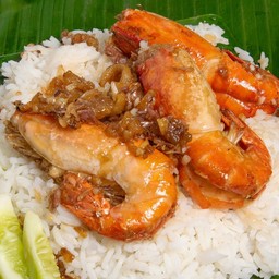 กุ้งกะเทียมราดข้าว