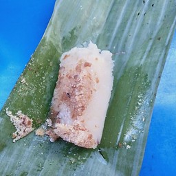 ข้าวเหนียวขาวหน้าปลาแห้ง