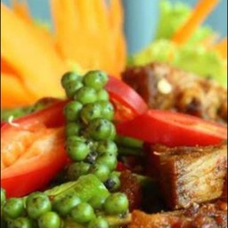 ปลากระพงผัดฉ่าเป็นกับข้าว