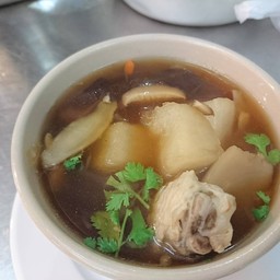 ไก่ตุ๋นมะนาวดอง