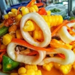 ตำข้าวโพดปลาหมึก