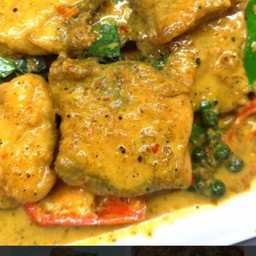 ข้าว - เครื่องแกงปลากะพง ไข่ดาว