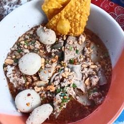 ก๋วยเตี๋ยวต้มยำหมูพิเศษ