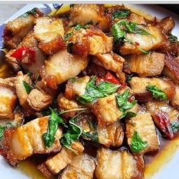 หมูกรอบเตี๋ยวม่อน หมูกรอบเตี๋ยวม่อน