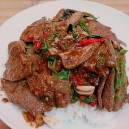 กะเพราตับหมูราดข้าว
