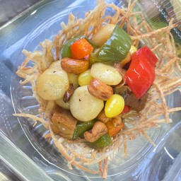 ไก่ผัดเม็ดมะม่วง