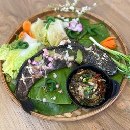 ปลาช่อนนึ่งแจ่ว