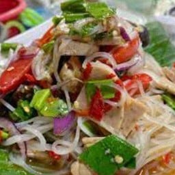 ยำเส้นเล็กหมูยอ