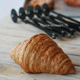 Thyme croissant..