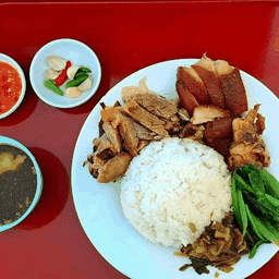 ข้าวขาหมูธรรมดา