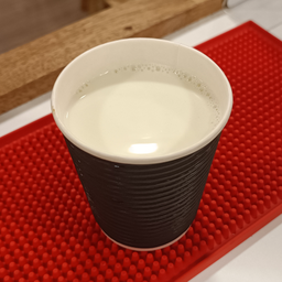 นมสดร้อน