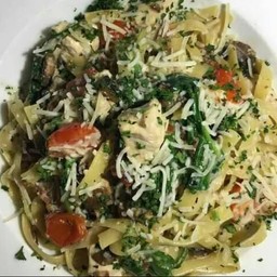 พาสต้าเบค่อนผักโขมครีมชีส