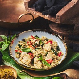 ข้าวผัดแกงเขียวหวานแห้ง