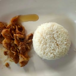 ข้าวหมูทอดกระเทียม