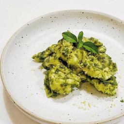 ราวอโอลี่เพสโต้ซอส