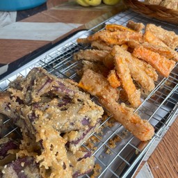 กล้วยทอดเสาร์อาทิตย์ @หน้า รร.สมุทรสาครวุฒิชัย