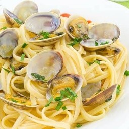 พาสต้าหอยหวานซอยไวน์ขาว