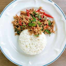 ข้าวผัดกระเพราหมู