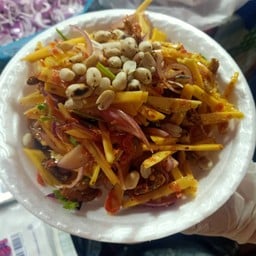 เจ้กาญ ยำมะม่วงร้อยล้าน