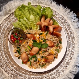 ข้าวผัดฮอทดอก