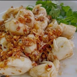 เนื้อปูก้อนผัดกระเทียมราดข้าว