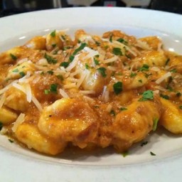 น็อคกี้ซอสเป็ด