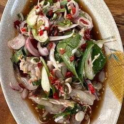 ยำกุ้งสดปลาร้า