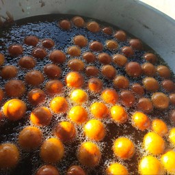 กล้วยทอด7ชิ้นไข่นกกระทา14ลูก