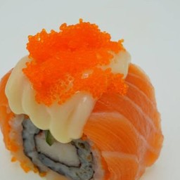 ซูชิแซลมอนสดโรล