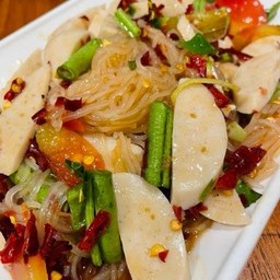 ตำเส้นเล็กไก่ยอ (ปลาร้า)