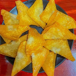 เกี๊ยวทอดไส้ไก่ (1ชุด12ชิ้น)