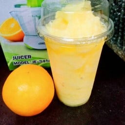 ร้านเราเอง ผลไม้สดปั่นสมูทตี้&กาแฟสด ลาดพร้าวชอย1