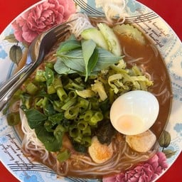 ร้านขนมจีนสี่ภาค ตลาดนัดพัฒนาการ 34 (ข้างตึกทรู ทาวเวอร์ 2)