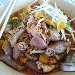 ก๋วยเตี๋ยวรวมหมูเครื่องใน