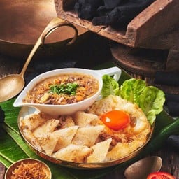 ก๋วยเตี๋ยวหมูสับกับไข่ดาวกรอบ