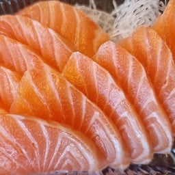 แชลมอนชาชิมิ100กรัม