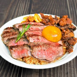 ข้าวคลุกมันเนื้อลุยไฟ + ไข่ดองโชยุ