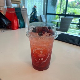 สตอเบอรี่โซดา